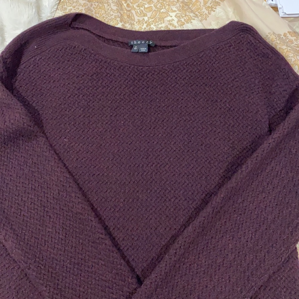 Theory maroon sweater